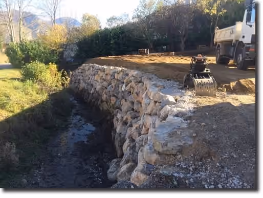 Enrochement 24